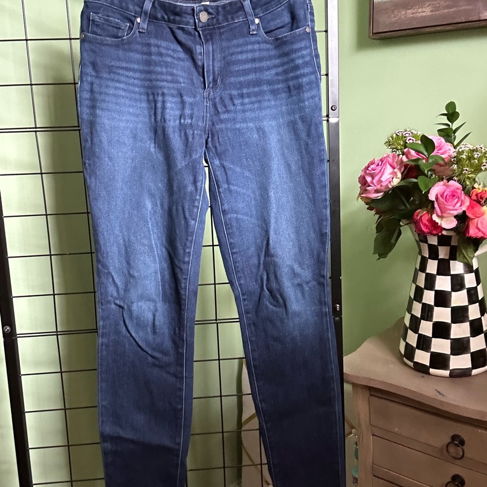 PAIGE Skyline Skinny Blue Jean Size 29